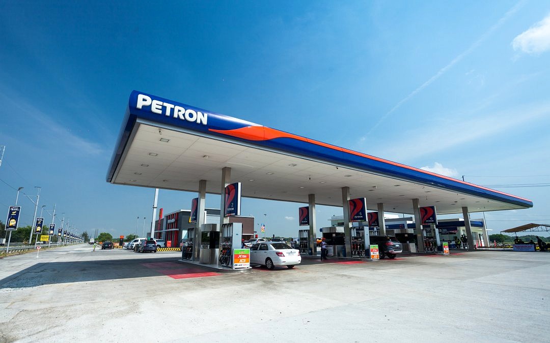 Petron utilizes 900 of its stations for Ingat Angat campaign